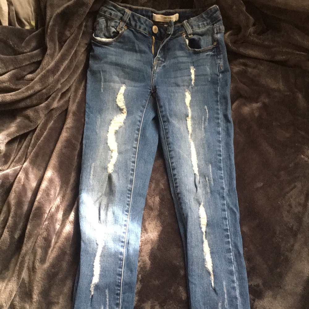Tight ripped jeans size 3